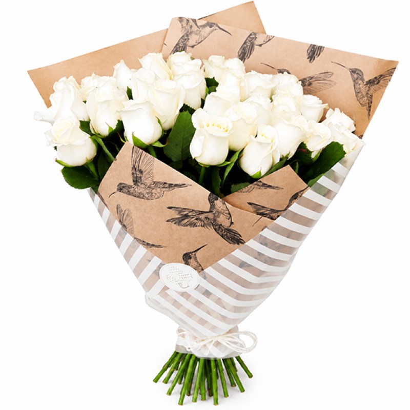 Bouquet of white roses