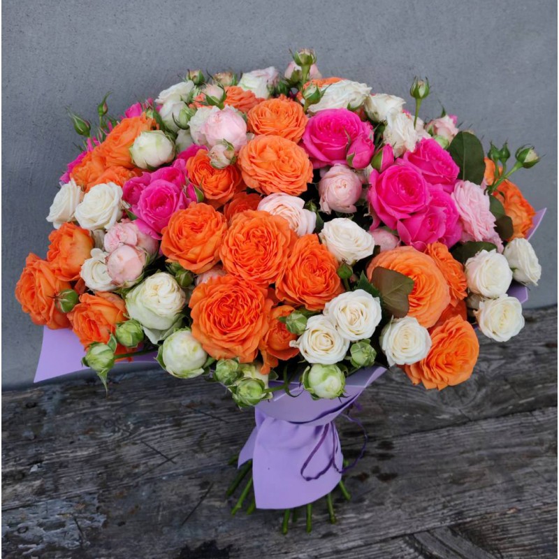 Bouquet of spray roses