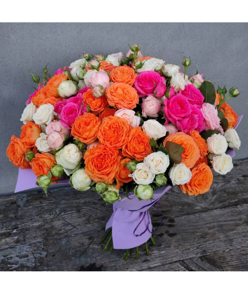 Bouquet of spray roses